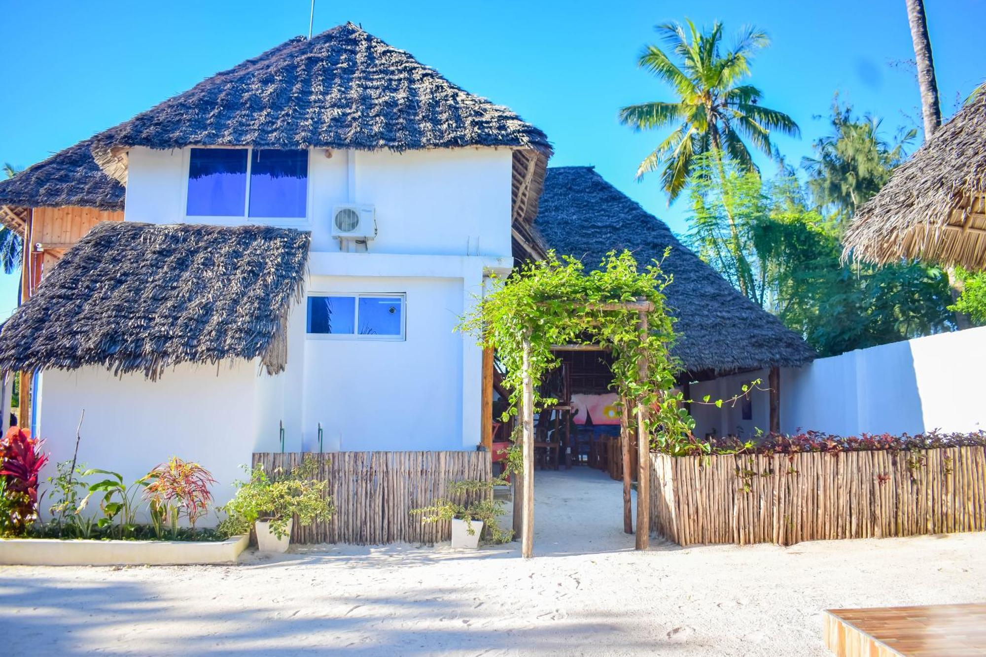 Uhuru House And Restaurant Nungwi Esterno foto